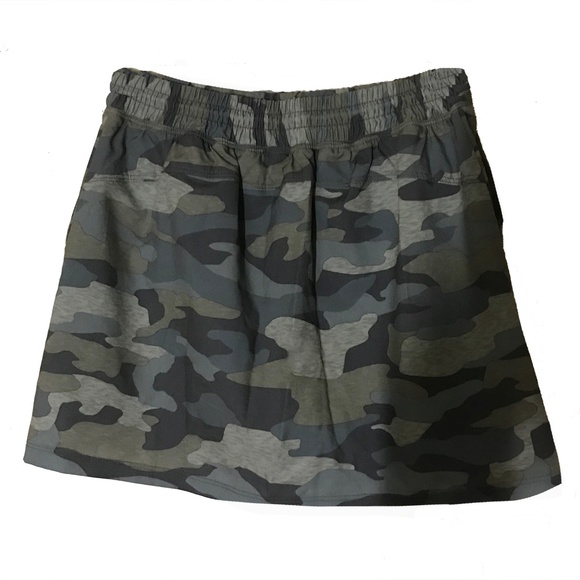 OLD NAVY GIRL'S SKIRT SIZE 10 - 12 - Picture 2 of 4